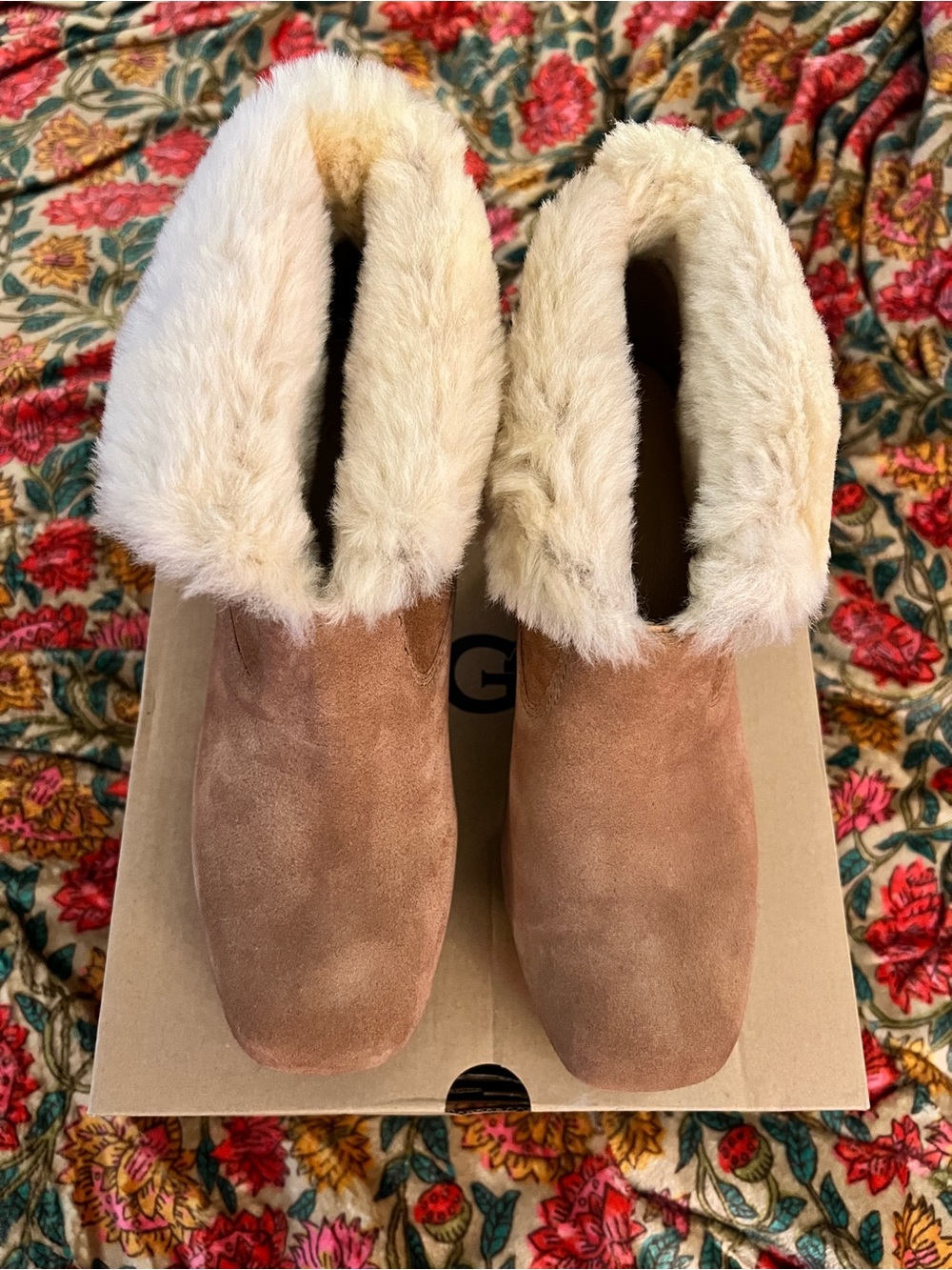 UGG Cozy Suede Shearling-Lined Women’s Clog Boots - Chestnut